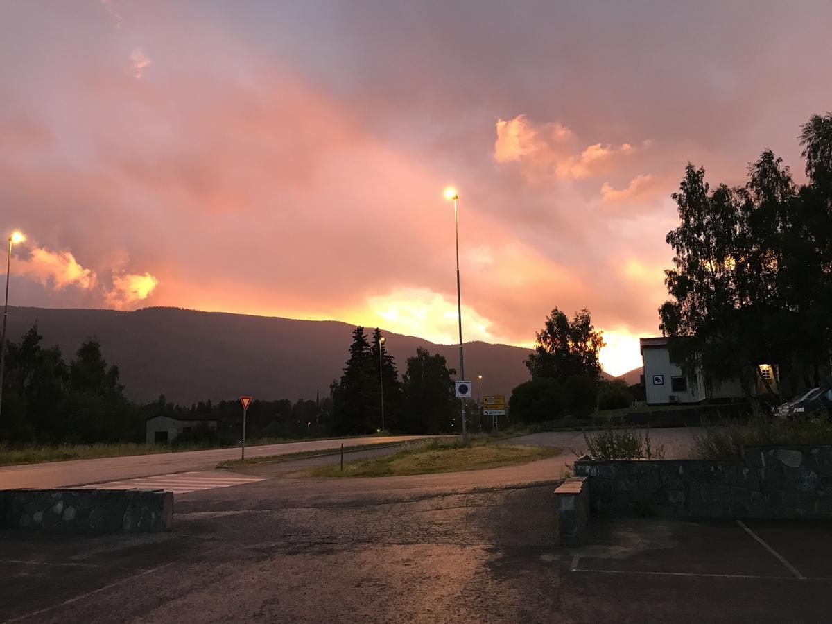 Vinstra Hostel Eksteriør billede